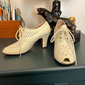 1930s style Oxford heels cream 7.5 8 Remix vintage